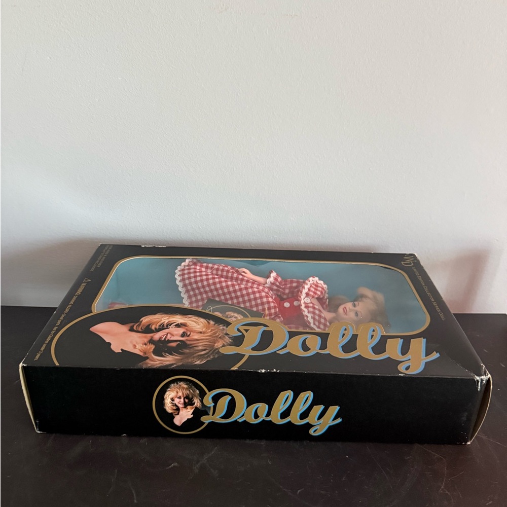 NIB! 1996 GOLDBERGER DOLLY PARTON BARBIE DOLL! - Picture 5 of 9